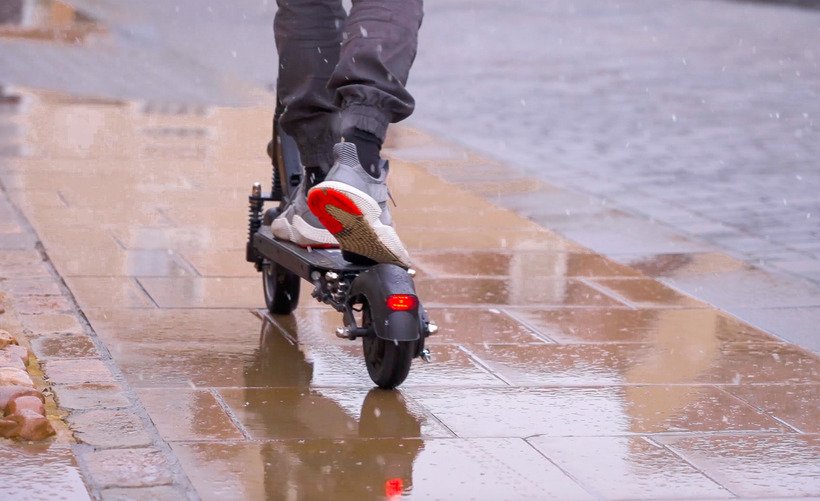 Guia definitivo para escolher um patinete elétrico à prova d’água sem cair em armadilhas - Imagem do artigo original